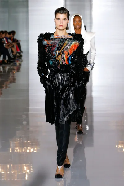 Look 75
